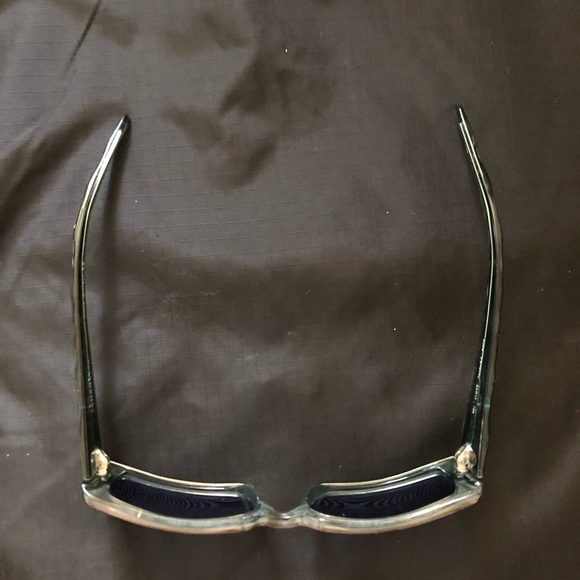 Authentic CHANEL Quilted Arm Gradient Sunglasses - Picture 7 of 8